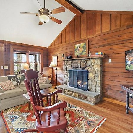 Log Cabin On Peaceful River Blowing Rock Exterior foto