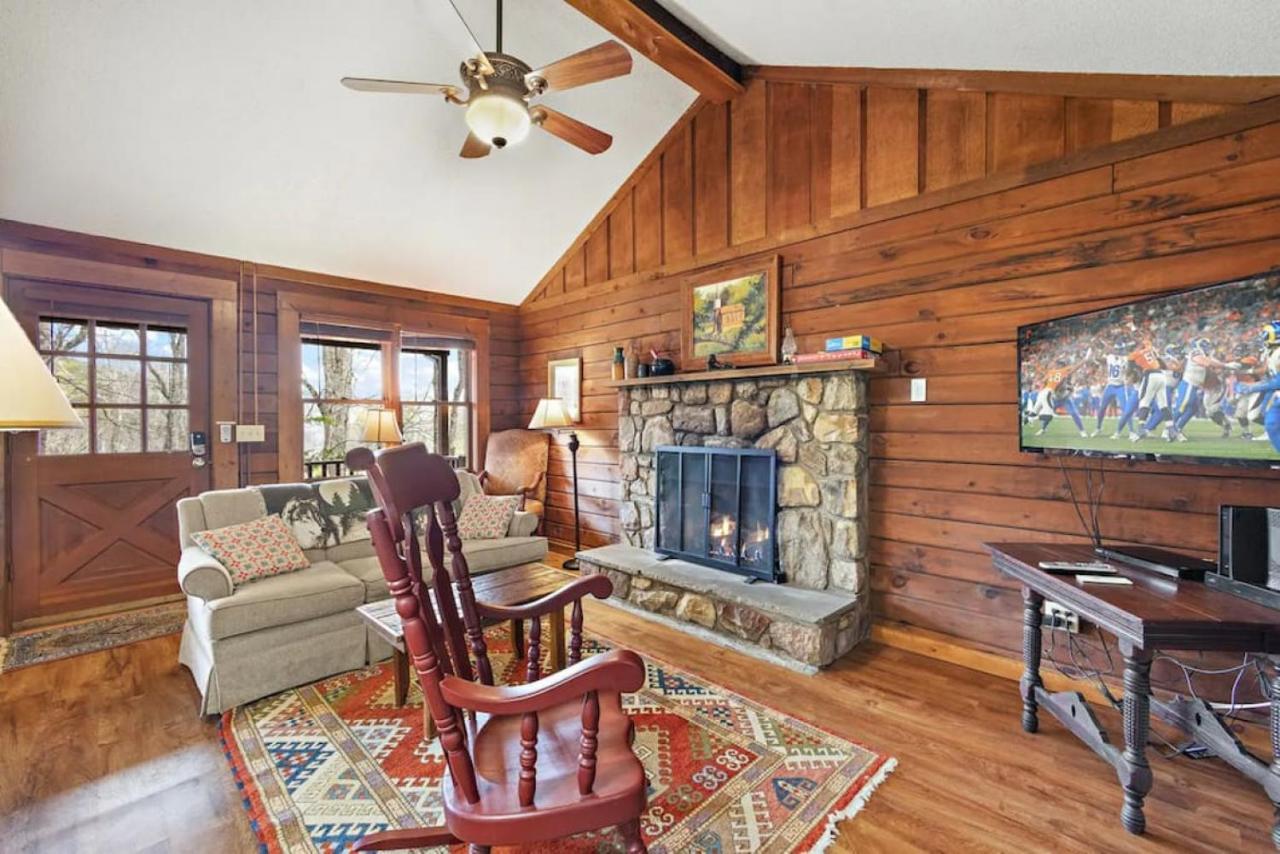 Log Cabin On Peaceful River Blowing Rock Exterior foto
